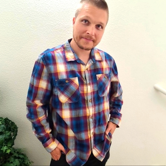 American Eagle Men's Outfitters Flannel - Picture 2 of 11